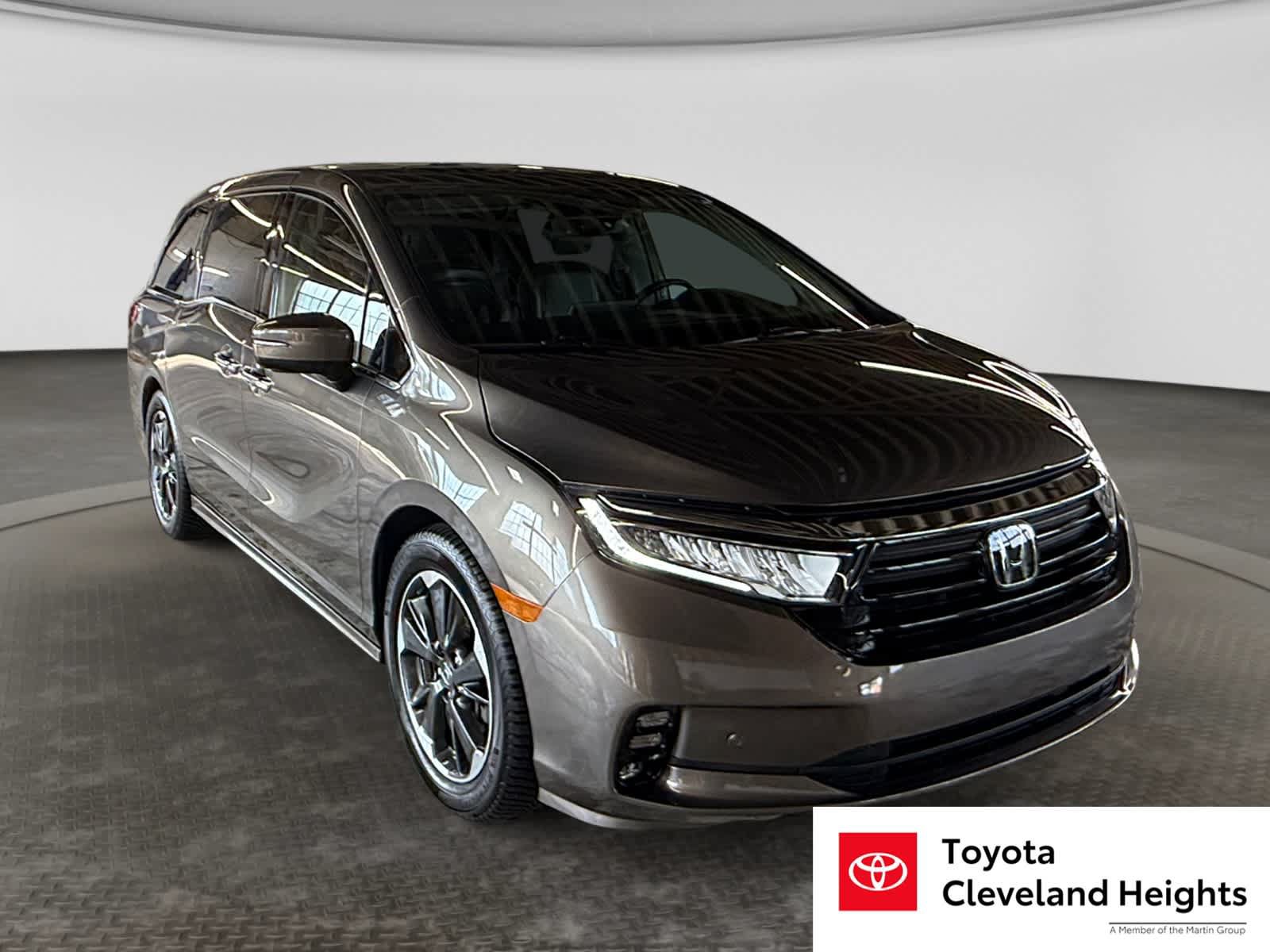 Used 2021 Honda Odyssey Elite image 3