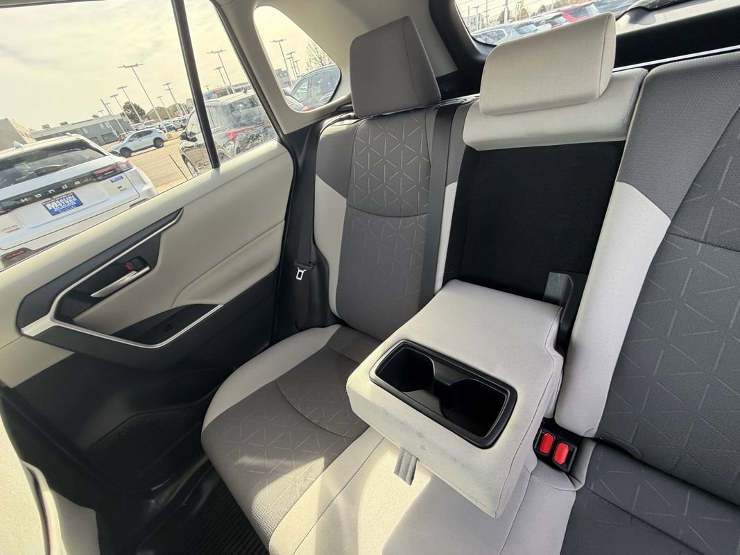 Used 2019 Toyota RAV4 XLE image 14