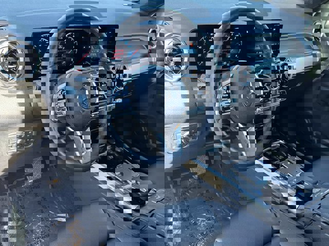 Used 2022 Mercedes-Benz GLB 250 image 16