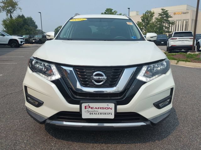 Used 2017 Nissan Rogue SV w/ SV Premium Package AWD/4WD image 9