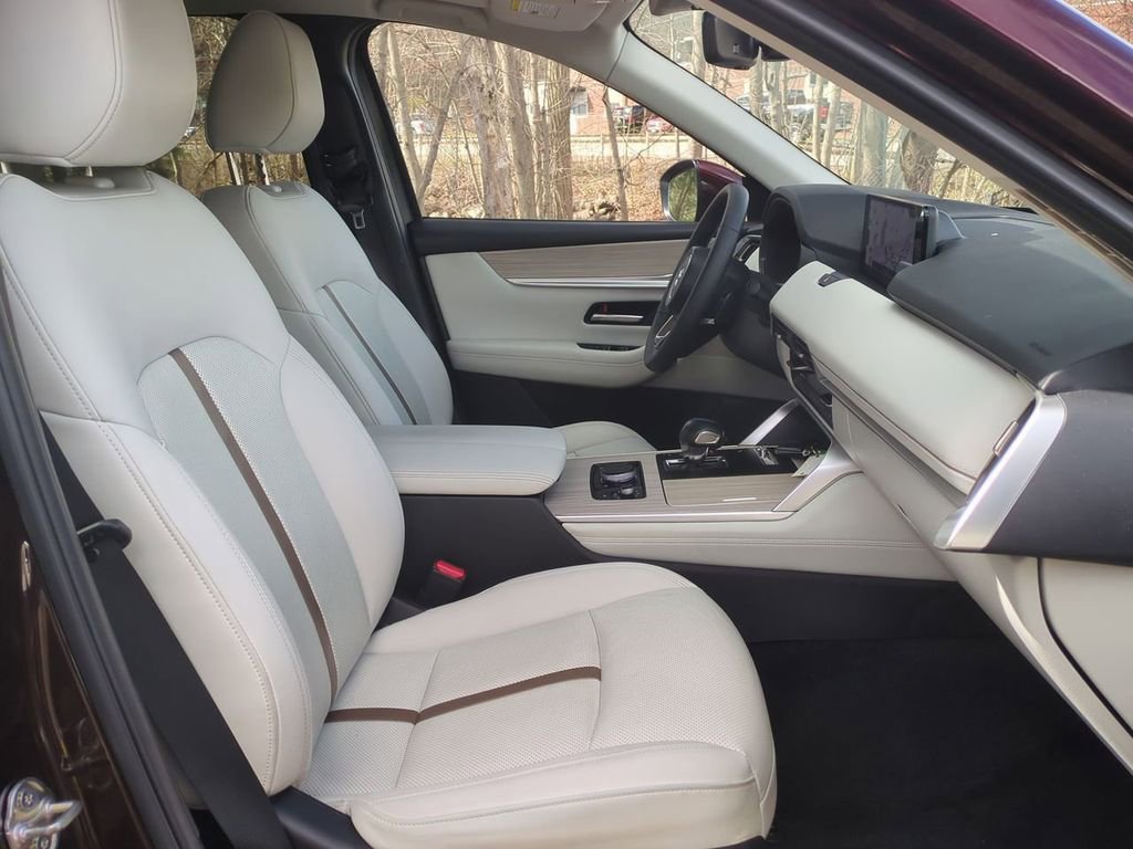 Certified 2024 MAZDA CX-90 Plug-In Hybrid w/ Premium Plus AWD/4WD image 29