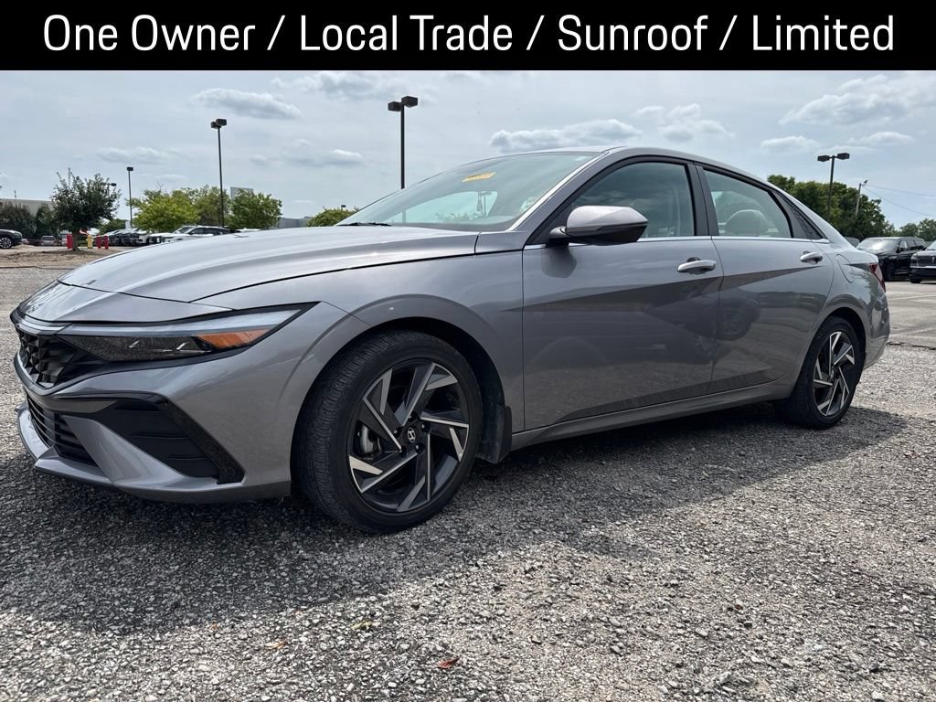 Used 2025 Hyundai Elantra Limited FWD image 1