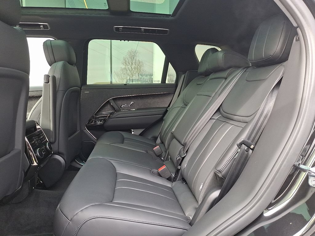 New 2026 Land Rover Range Rover Sport Dynamic SE AWD/4WD image 6