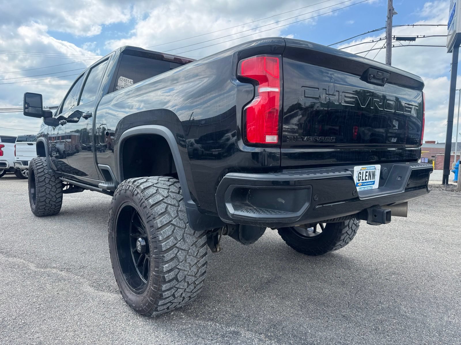 Used 2024 Chevrolet Silverado 2500 LTZ w/ LTZ Plus Package AWD/4WD image 4