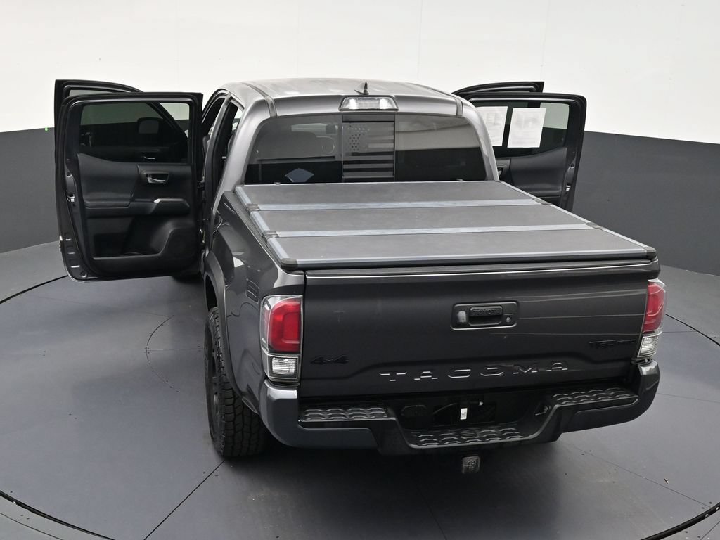 Used 2017 Toyota Tacoma TRD Sport w/ Tow Package RWD image 33