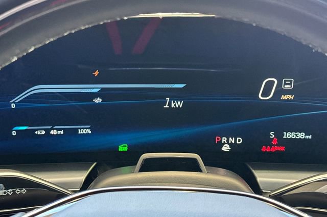 Certified 2024 Cadillac Lyriq Luxury image 25