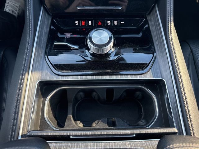 Used 2024 Jeep Wagoneer Series II w/ Flexible Seating Group AWD/4WD image 25