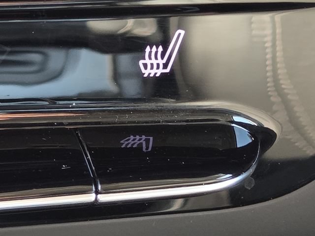 Used 2023 Buick Envision Preferred AWD/4WD image 5