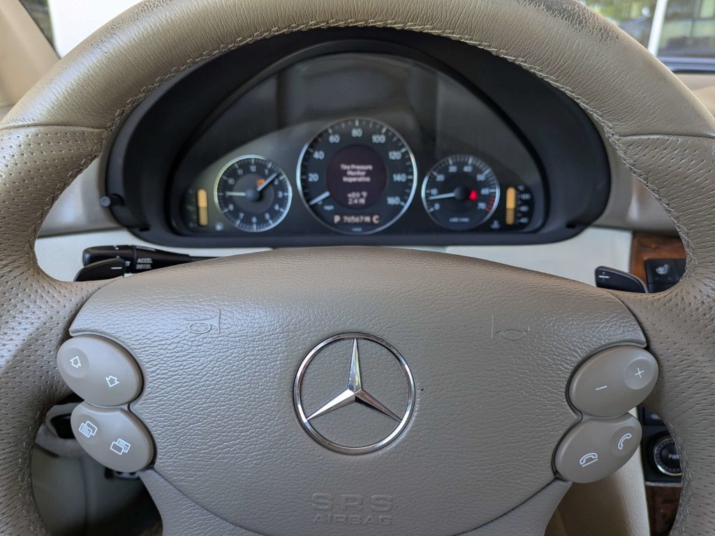 Used 2009 Mercedes-Benz CLK 550 Cabriolet w/ Premium II Pkg image 25