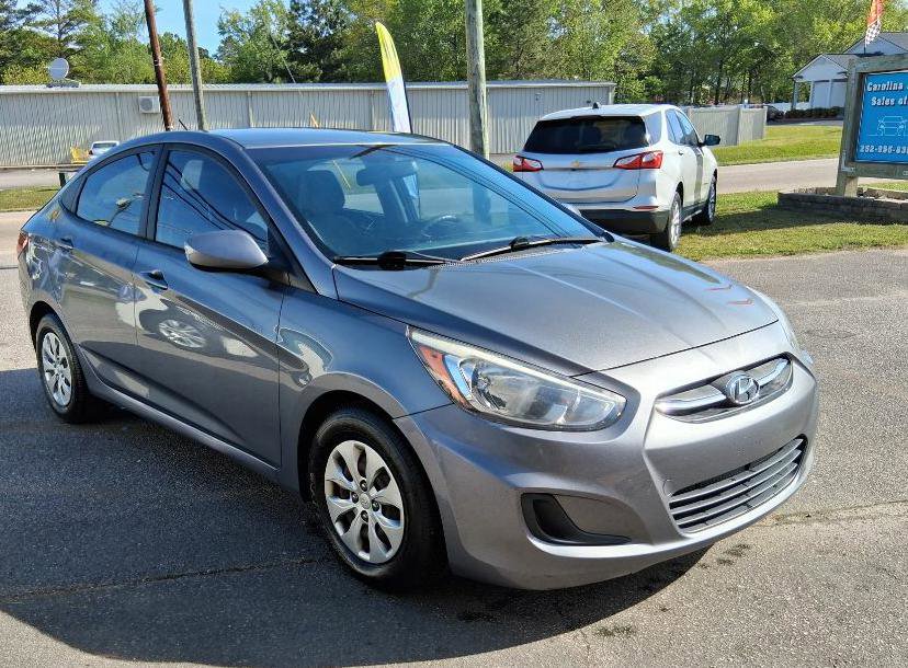 Used 2016 Hyundai Accent SE FWD image 3