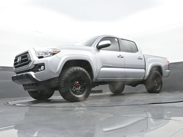 Used 2022 Toyota Tacoma SR5 AWD/4WD image 28