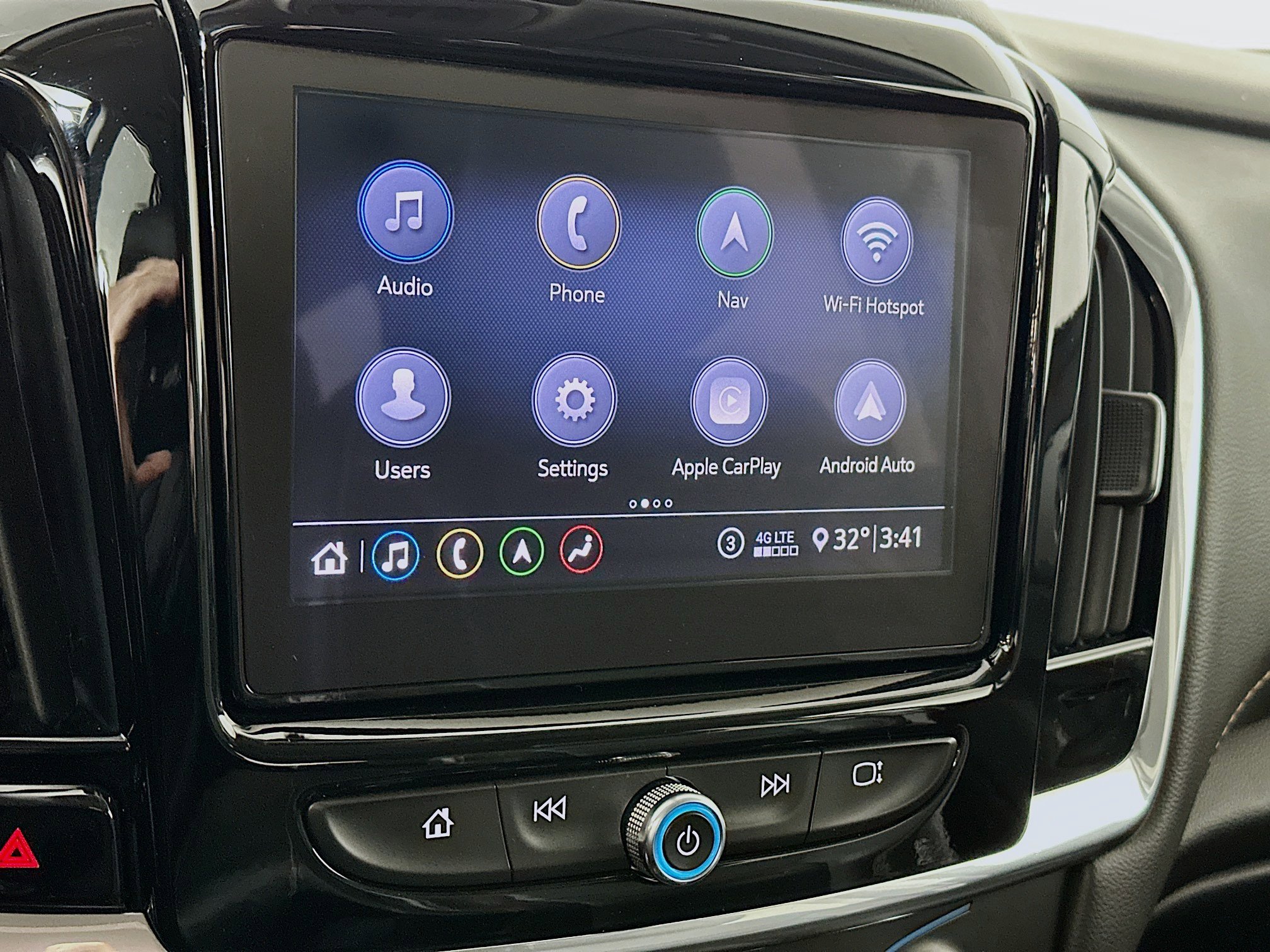 Used 2020 Chevrolet Traverse LT w/ LT Premium Package image 14