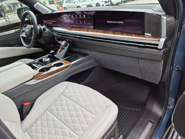 Certified 2026 Cadillac Escalade Platinum Luxury image 20