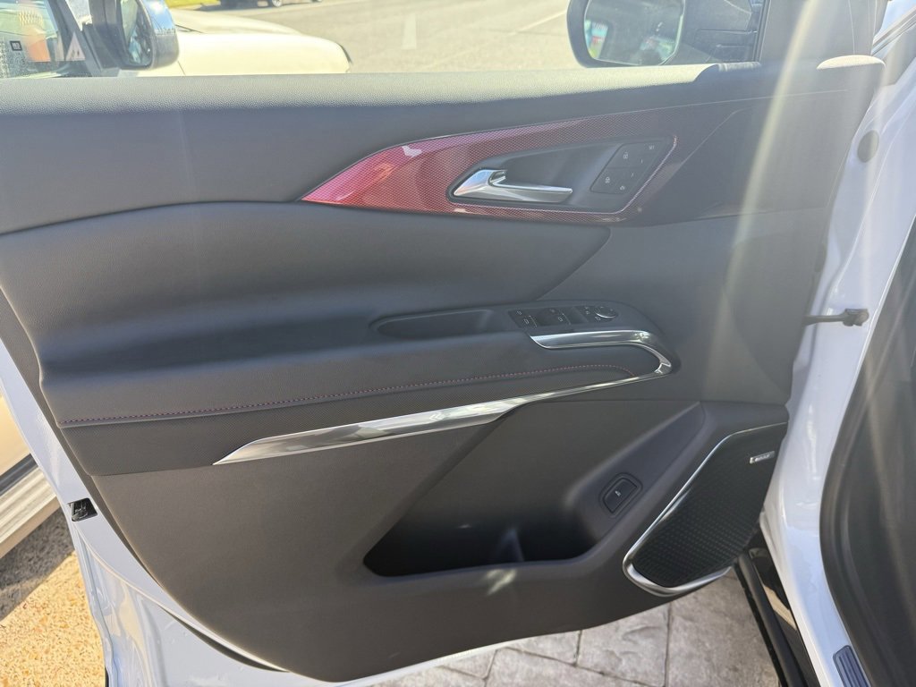 New 2026 Chevrolet Traverse RS w/ LPO, Floor Liner Package image 9