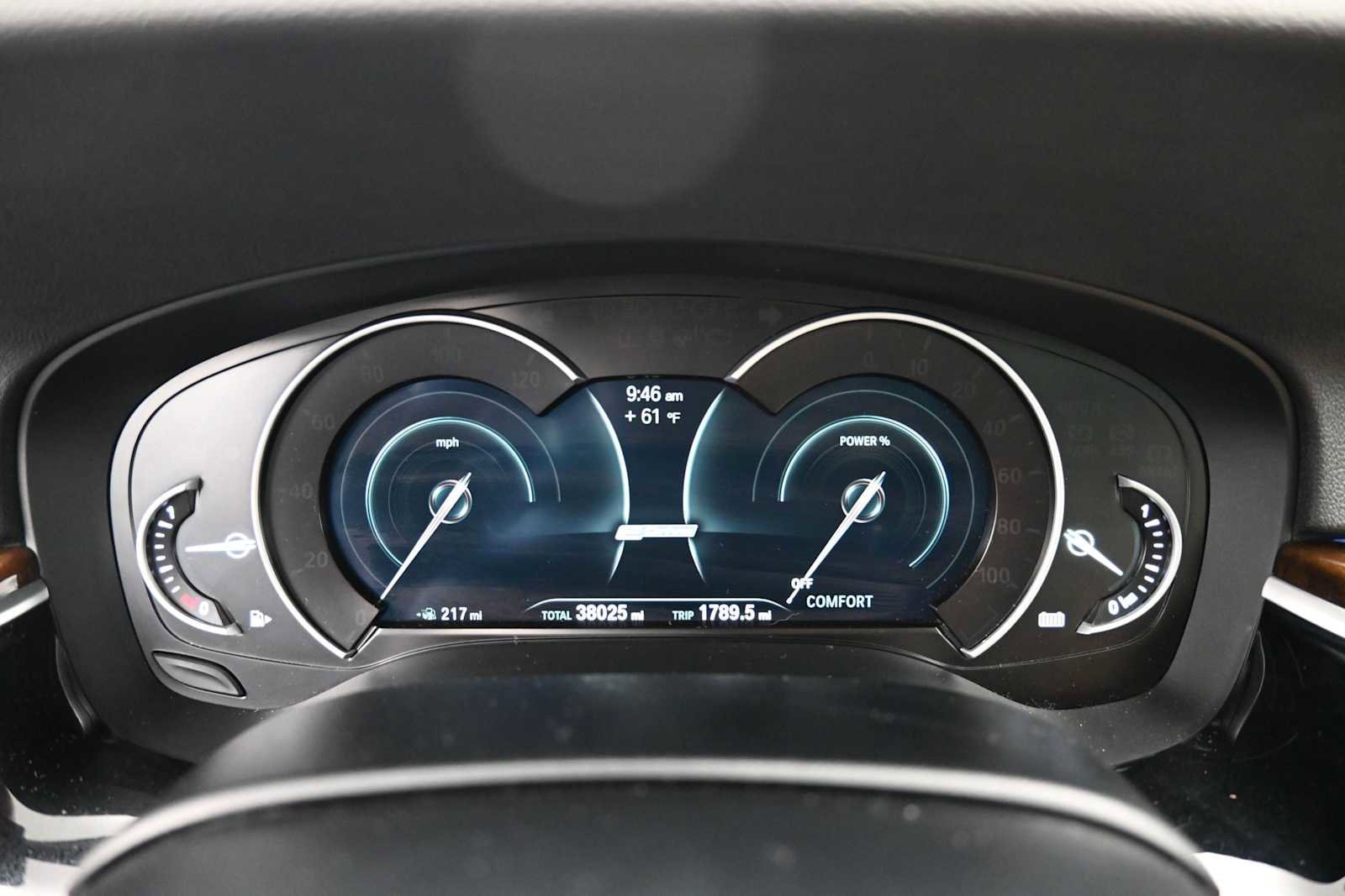 Used 2019 BMW 530e w/ Luxury Package RWD image 13