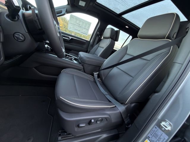 New 2026 Chevrolet Suburban Premier RWD image 19