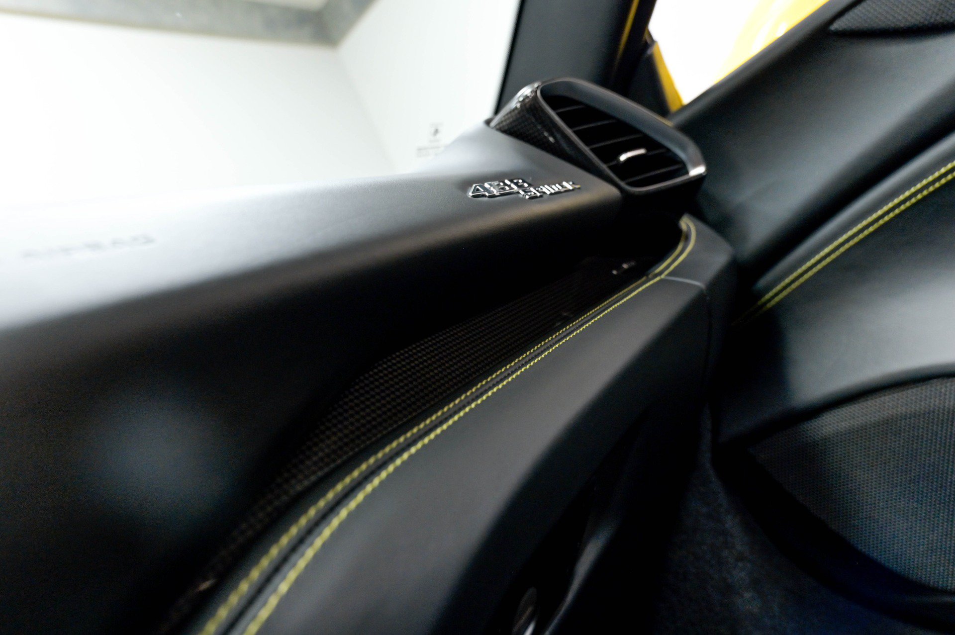 Used 2017 Ferrari 488 Spider RWD image 20