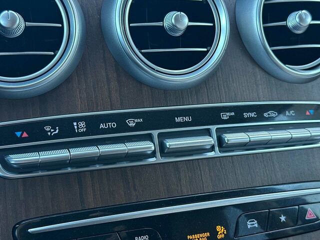 Used 2022 Mercedes-Benz GLC 300 w/ Multimedia Package Lite image 24