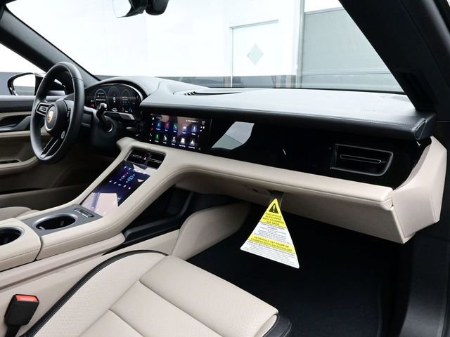 New 2026 Porsche Taycan 4S AWD/4WD image 18