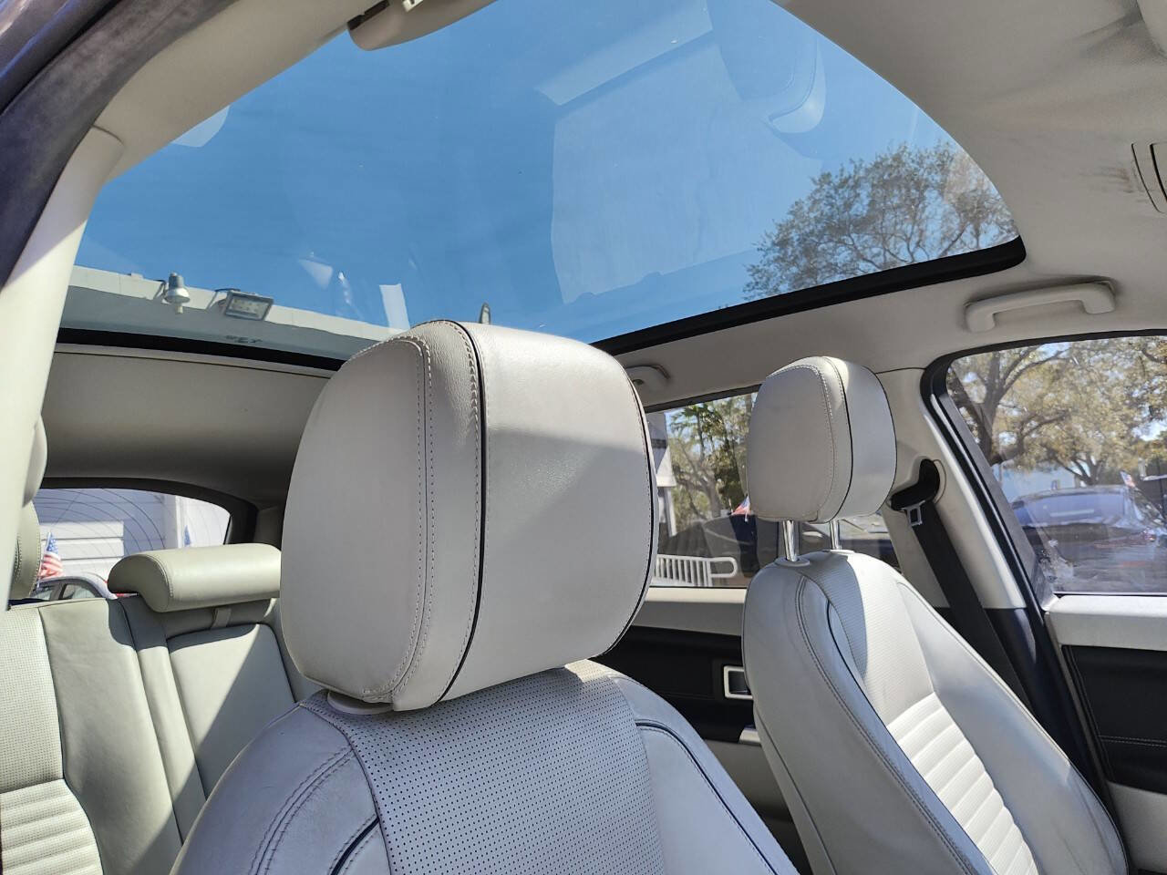 Used 2017 Land Rover Discovery Sport HSE image 52