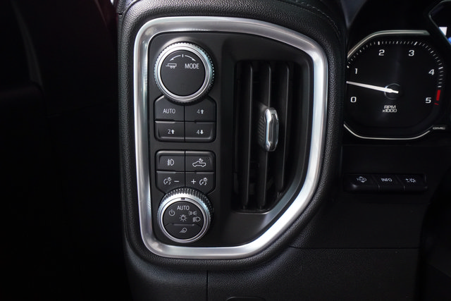 Used 2024 GMC Sierra 2500 AT4 w/ AT4 Preferred Package AWD/4WD image 14