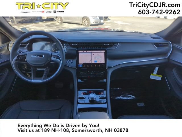 New 2025 Jeep Grand Cherokee Overland image 12