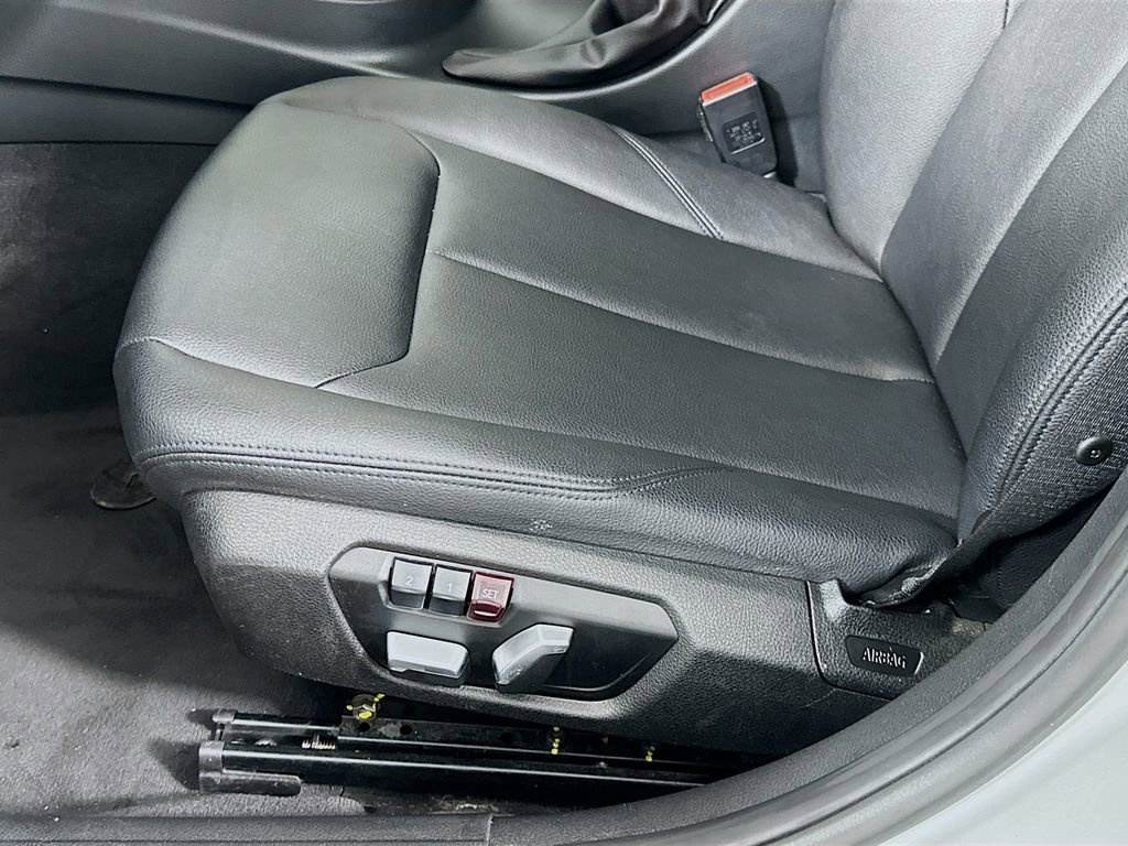 Used 2016 BMW 320i Sedan RWD image 20