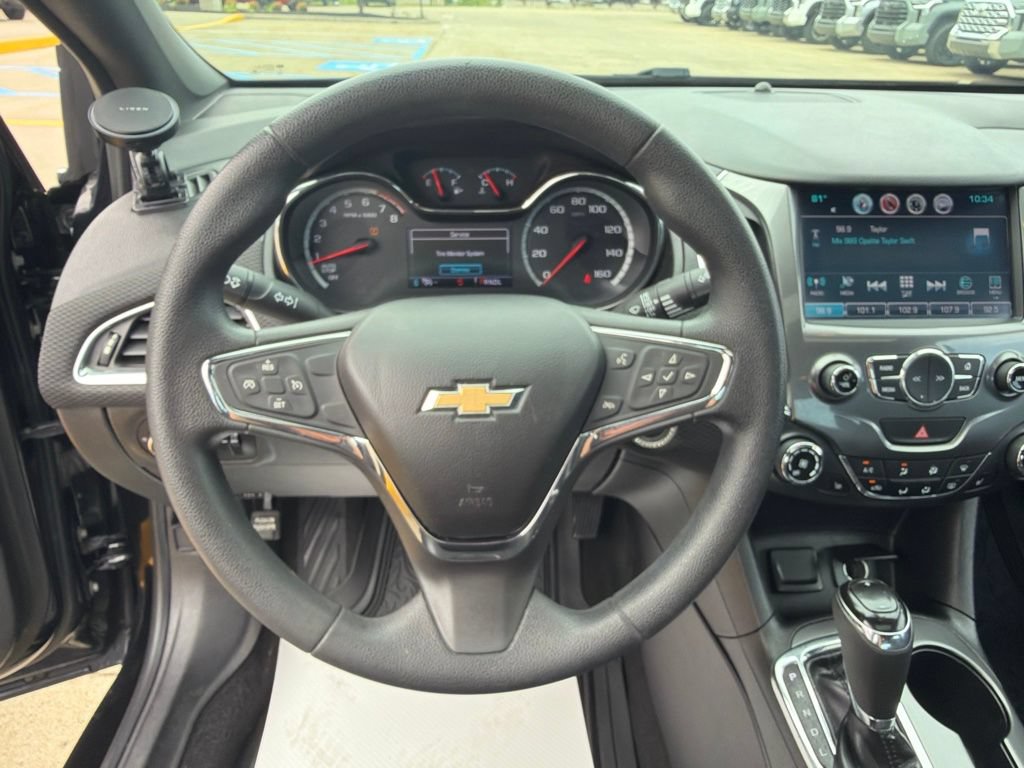 Used 2017 Chevrolet Cruze LT w/ Sun And Sound Package FWD image 13
