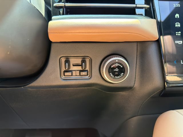 Used 2025 Lincoln Navigator Black Label AWD/4WD image 43