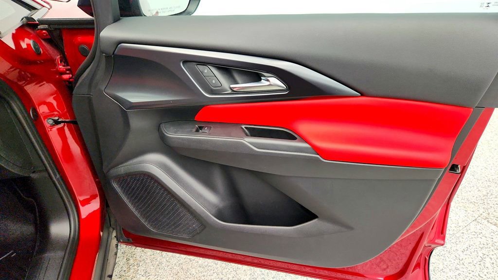 Used 2025 Chevrolet Equinox EV RS image 25