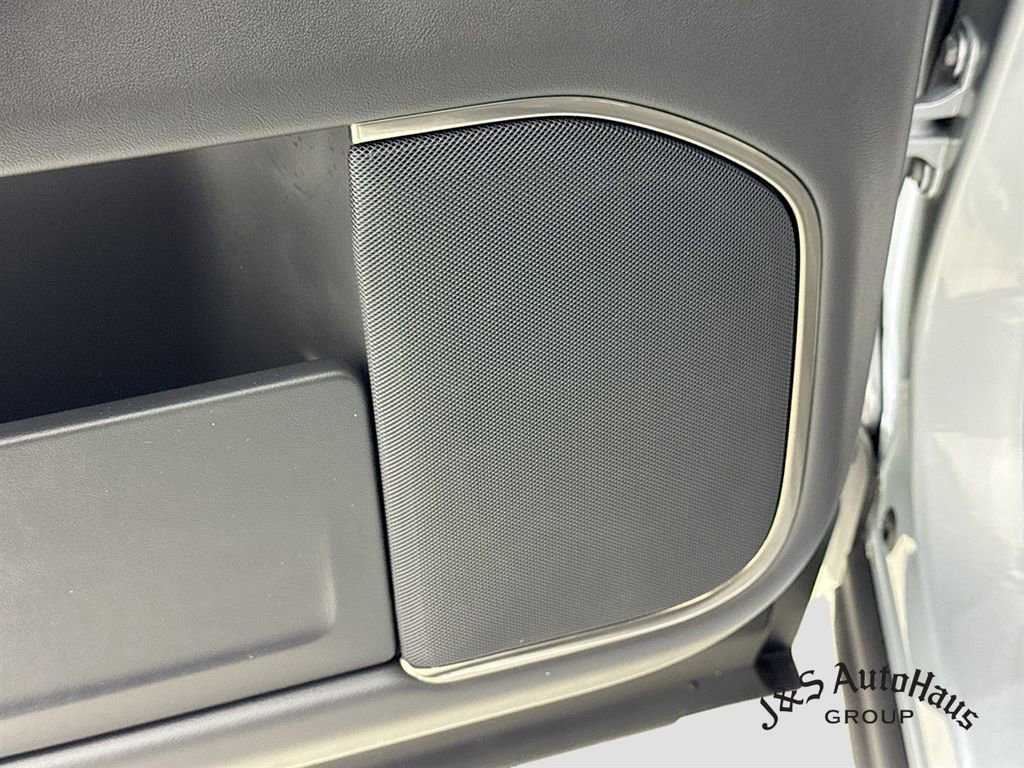 Used 2026 Rivian R1S Adventure image 25