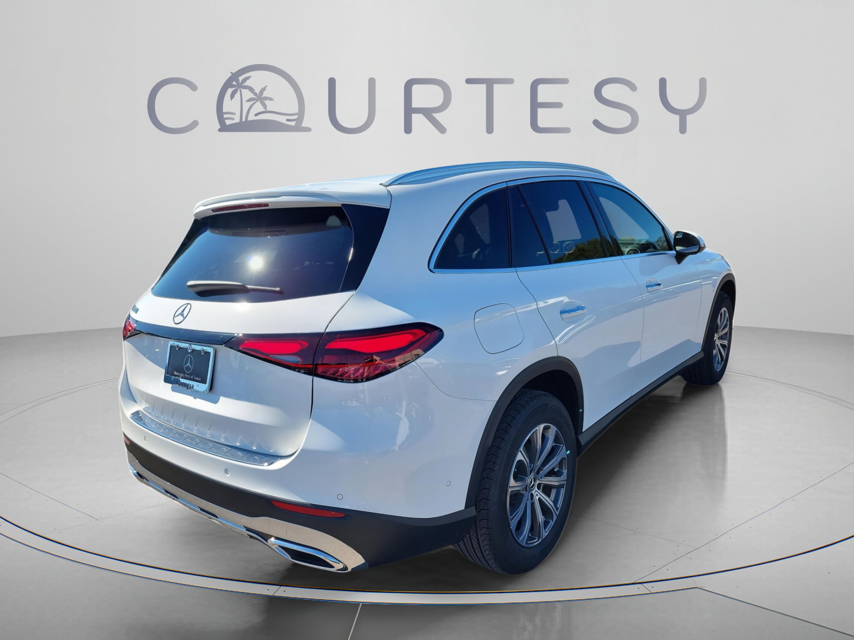 Certified 2026 Mercedes-Benz GLC 300 image 4
