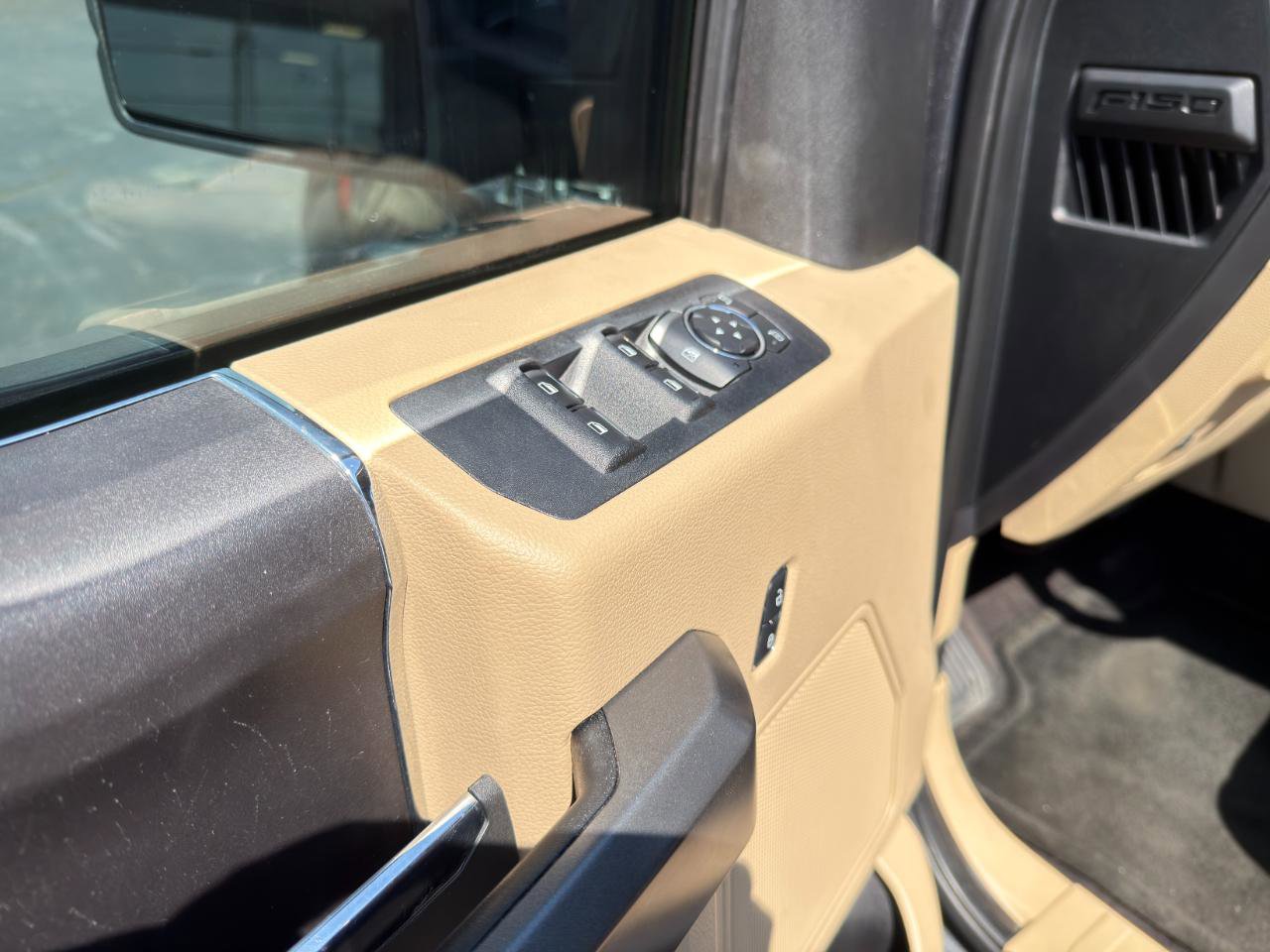Used 2016 Ford F150 XLT RWD image 33