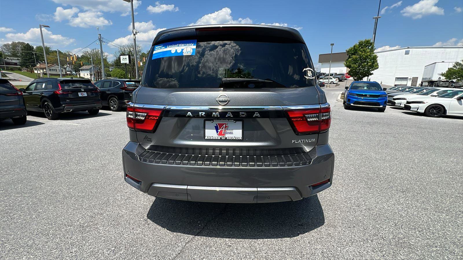 Used 2022 Nissan Armada Platinum w/ Captain's Chairs Package AWD/4WD image 5