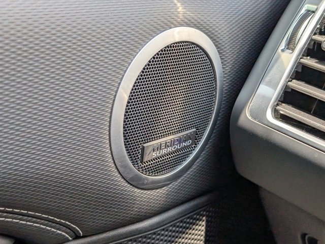 Certified 2024 Land Rover Discovery Dynamic SE image 28