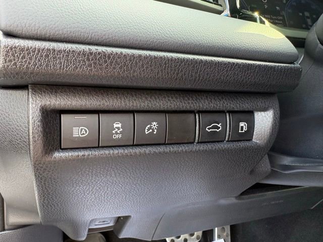 Used 2025 Toyota Camry XSE image 27