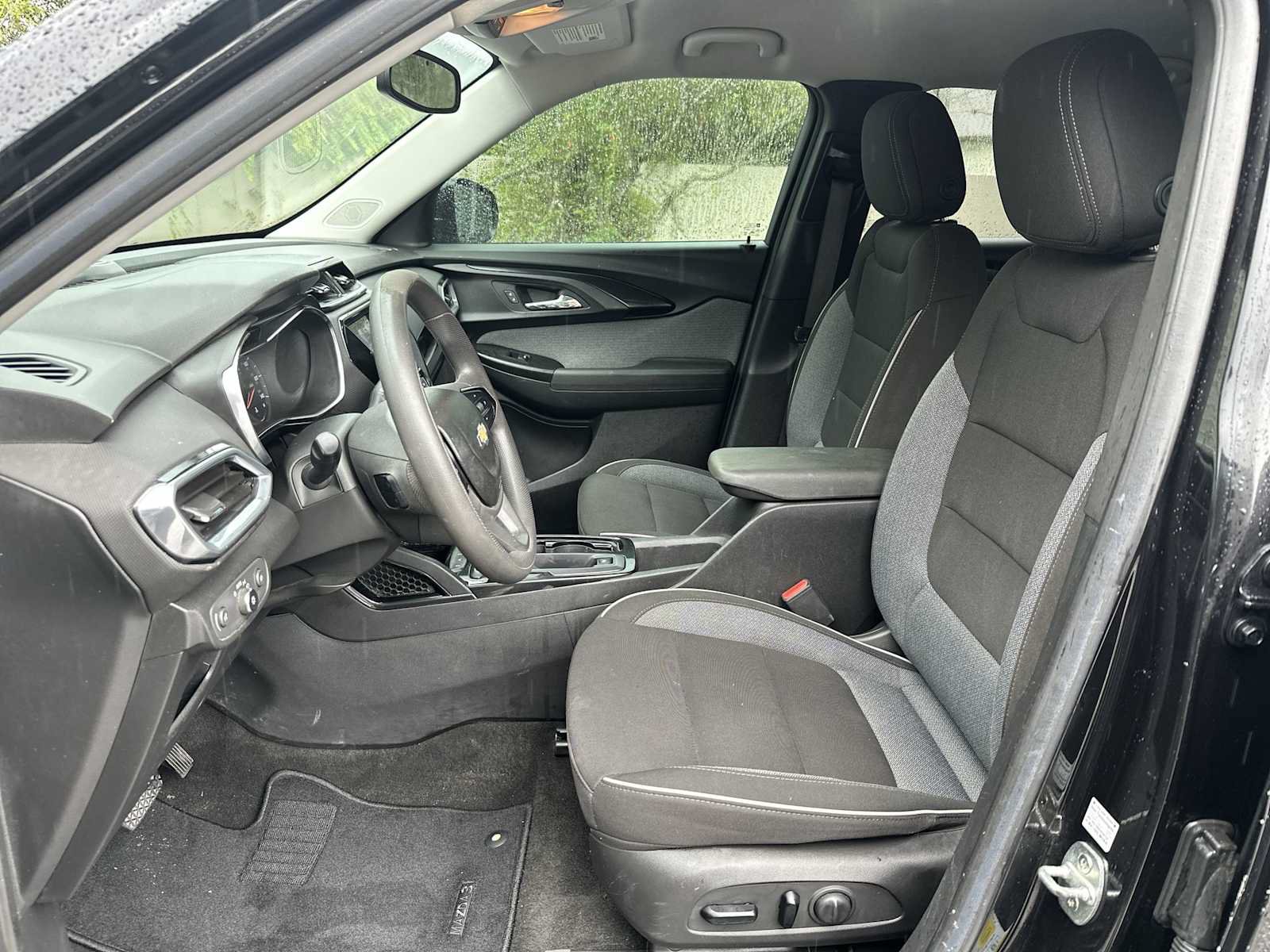 Certified 2022 Chevrolet TrailBlazer LT w/ Convenience Package FWD image 15