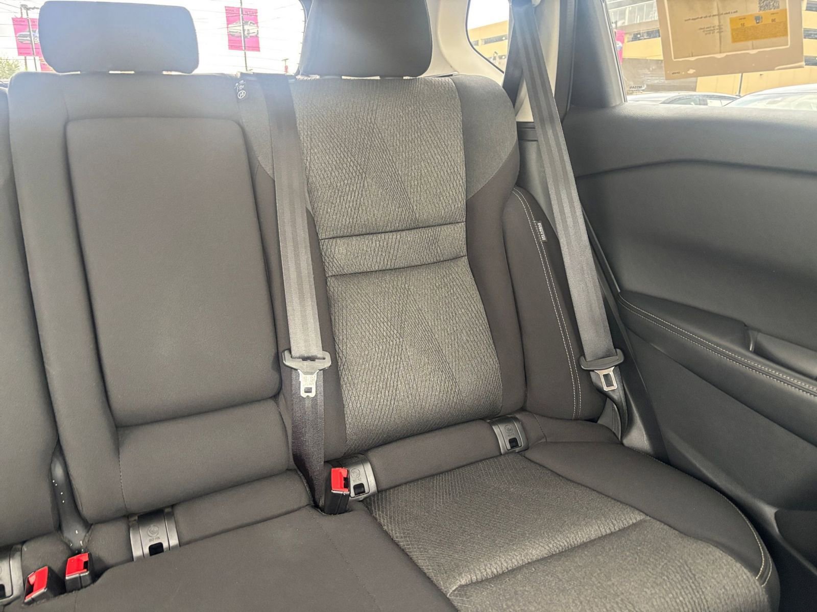 Used 2025 Nissan Rogue SV FWD image 39