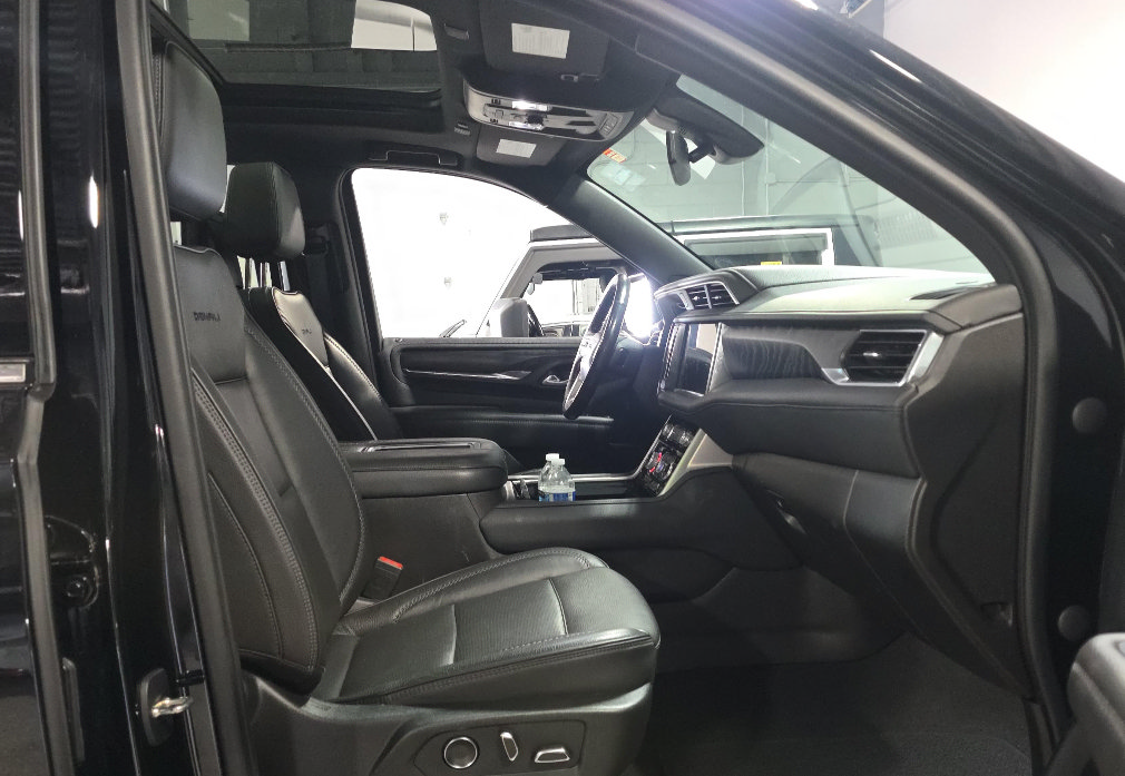 Used 2021 GMC Yukon XL Denali AWD/4WD image 9