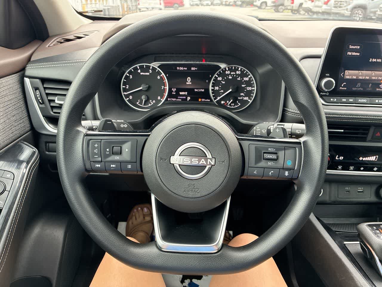 Used 2023 Nissan Rogue SV FWD image 11