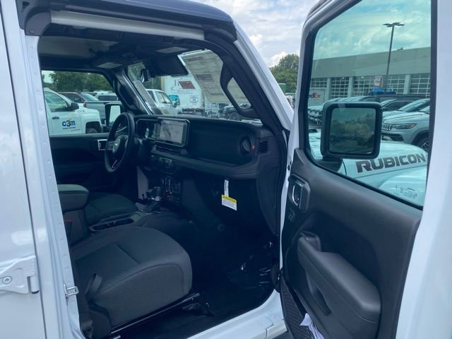 New 2025 Jeep Wrangler Unlimited Rubicon w/ Steel Bumper Group image 28