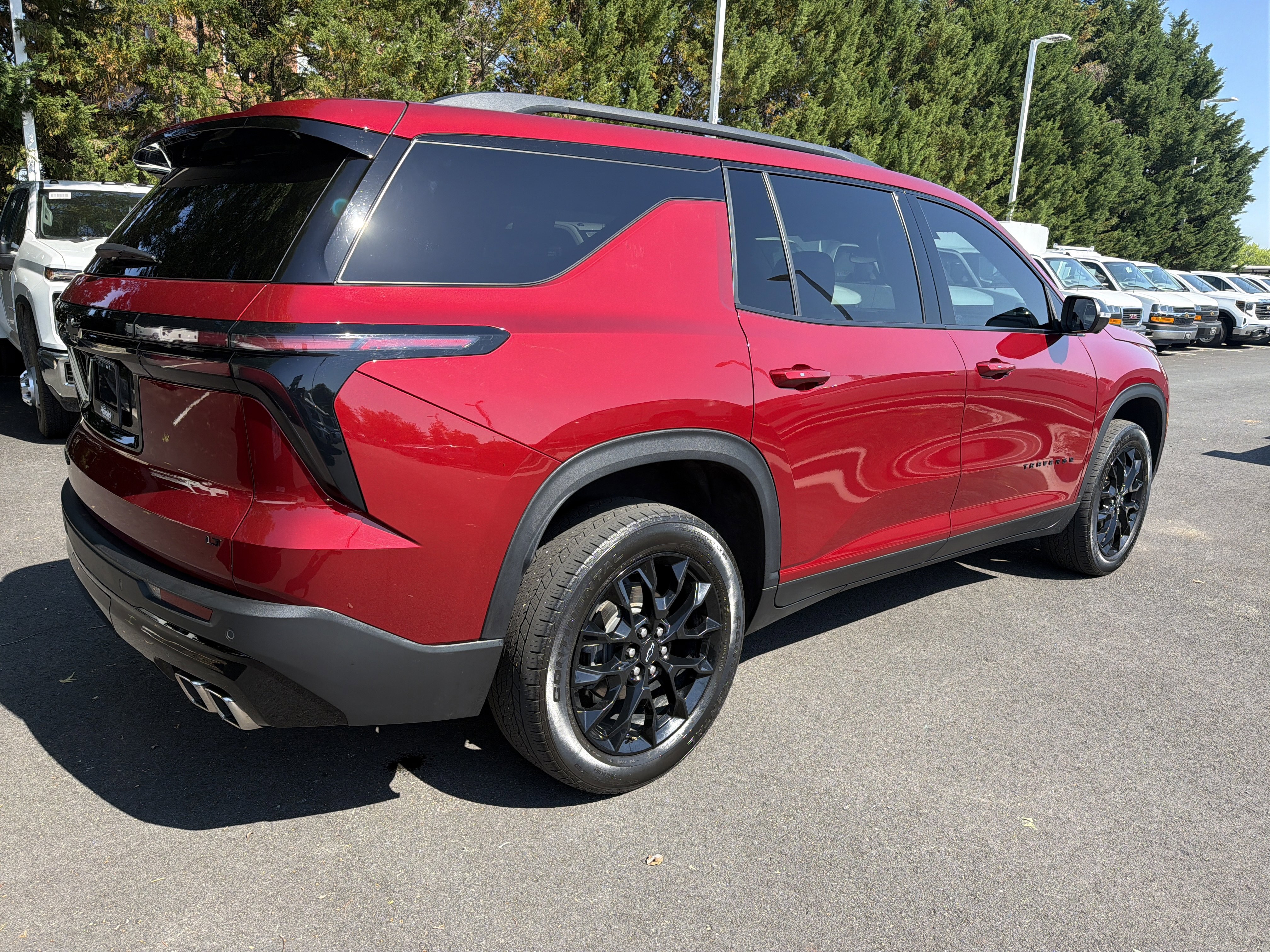 Used 2024 Chevrolet Traverse LT w/ Midnight/Sport Edition AWD/4WD image 10