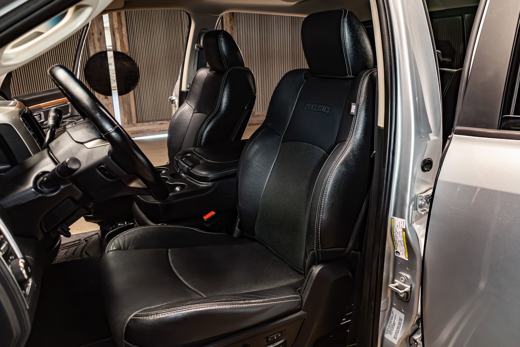 Used 2017 RAM 3500 Laramie w/ Cold Weather Group AWD/4WD image 23
