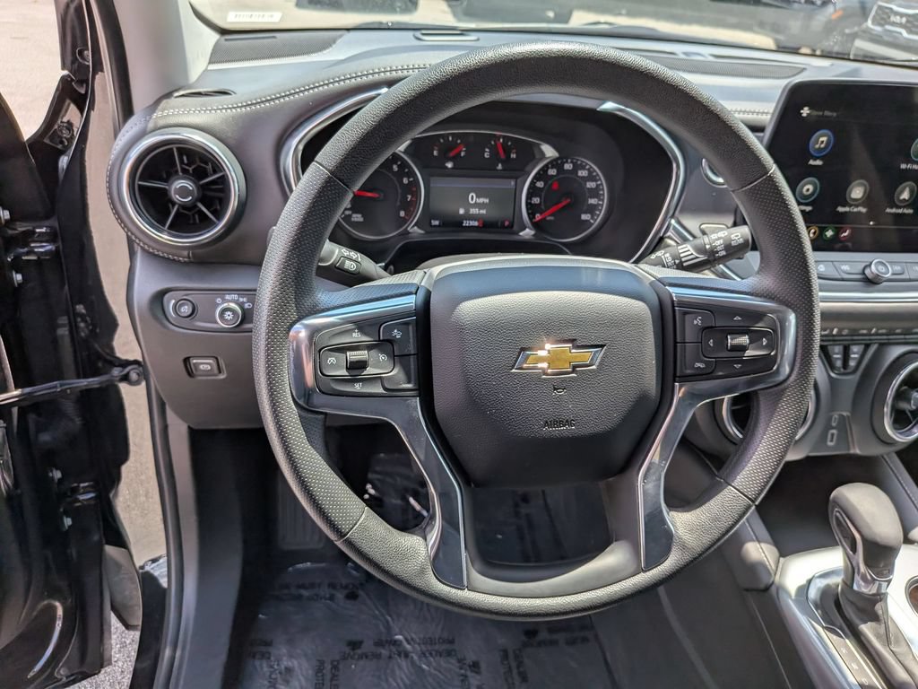 Used 2025 Chevrolet Blazer LT FWD image 22