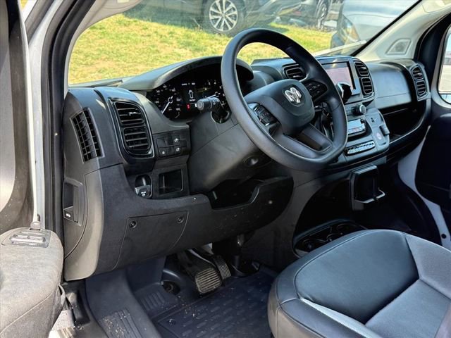 Used 2025 RAM ProMaster 2500 w/ Convenience Group FWD image 9