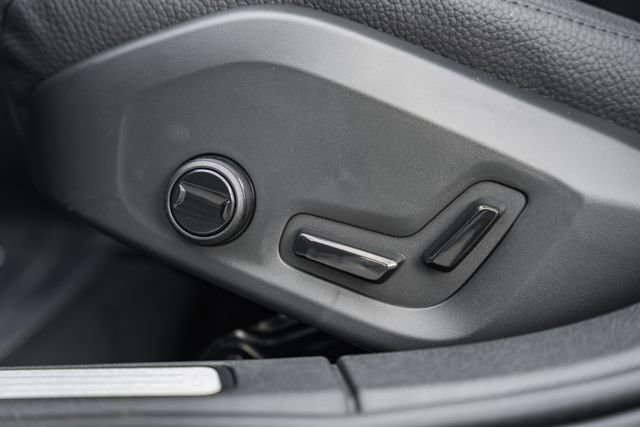 New 2026 Volvo V60 B5 Cross Country Plus w/ Protection Package Premier image 33