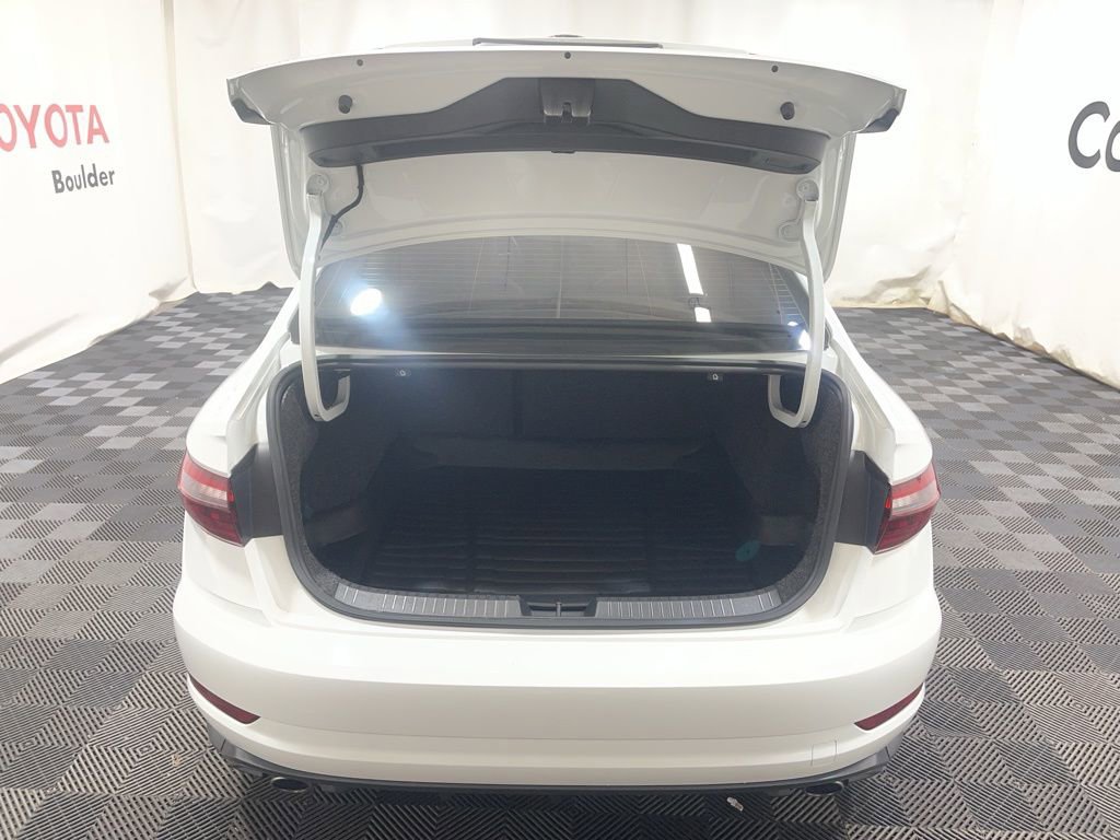 Used 2020 Volkswagen Jetta GLI Autobahn image 10