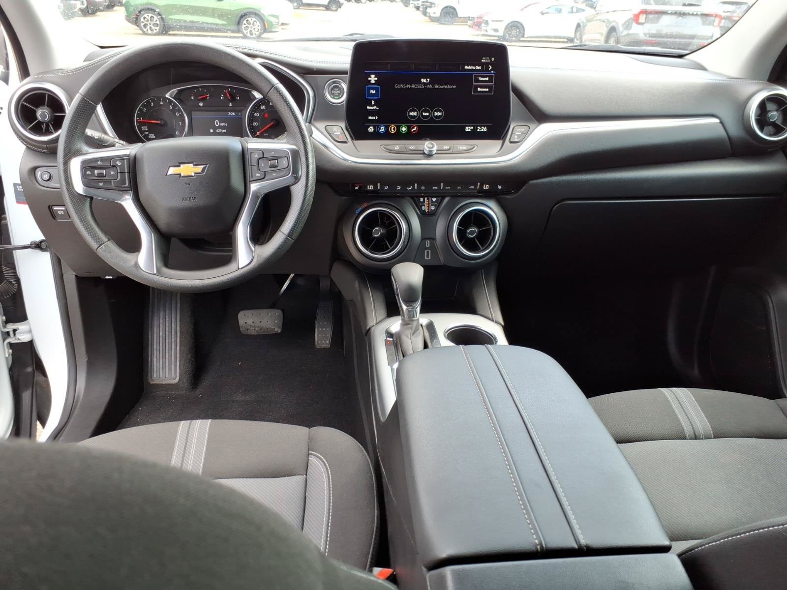 Used 2025 Chevrolet Blazer LT AWD/4WD image 14