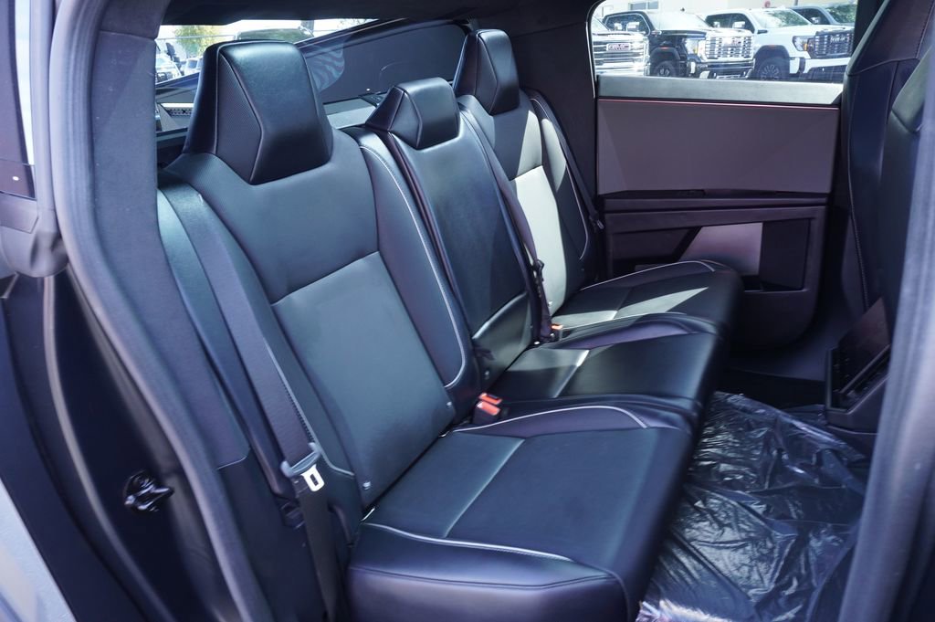 Used 2025 Tesla Cybertruck AWD Crew Cab image 11