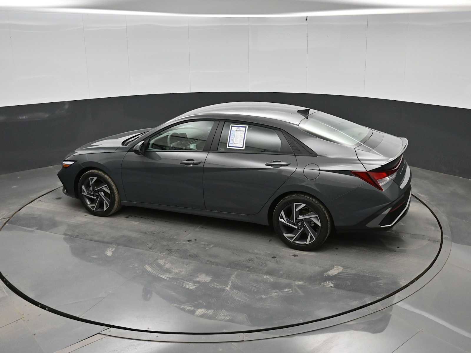 Certified 2025 Hyundai Elantra Sport image 27